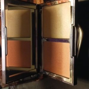 Wayne Goss The Weightless Veil Blush Palette in Coral Rose